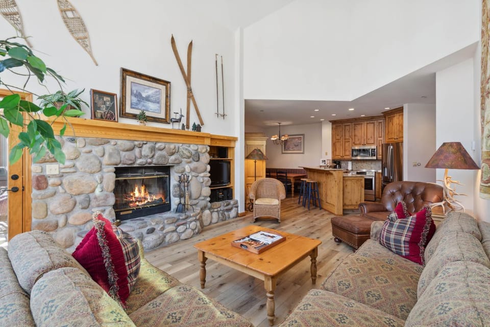 Highlands Lodge 406 by East West Hospitality Apartment in Beaver Creek
