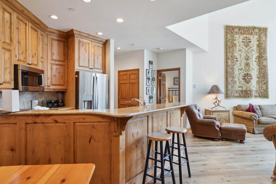 Highlands Lodge 406 by East West Hospitality Apartment in Beaver Creek