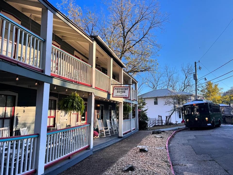 Property building, Patio, Balcony/Terrace, Street view