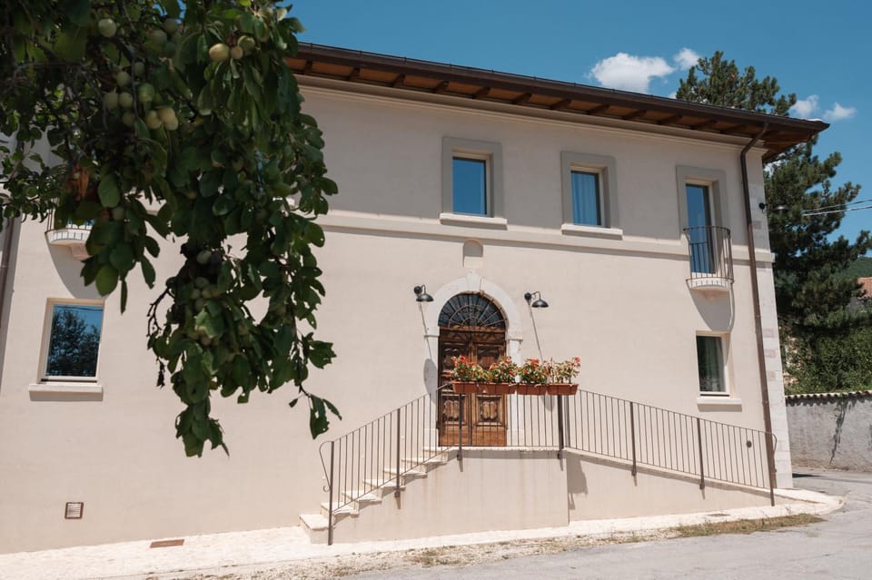 Property building, Facade/entrance