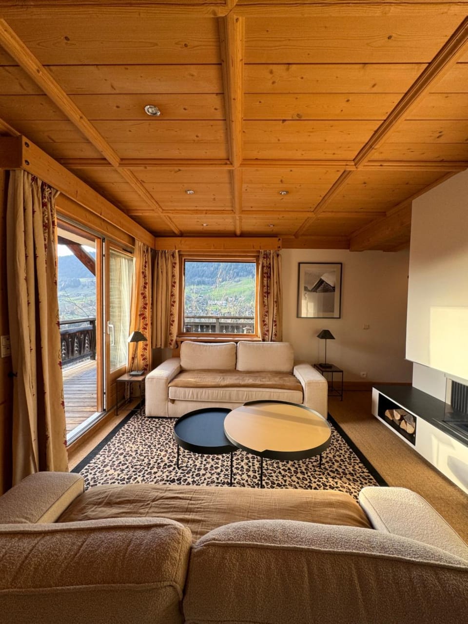 Natural landscape, Summer, Living room