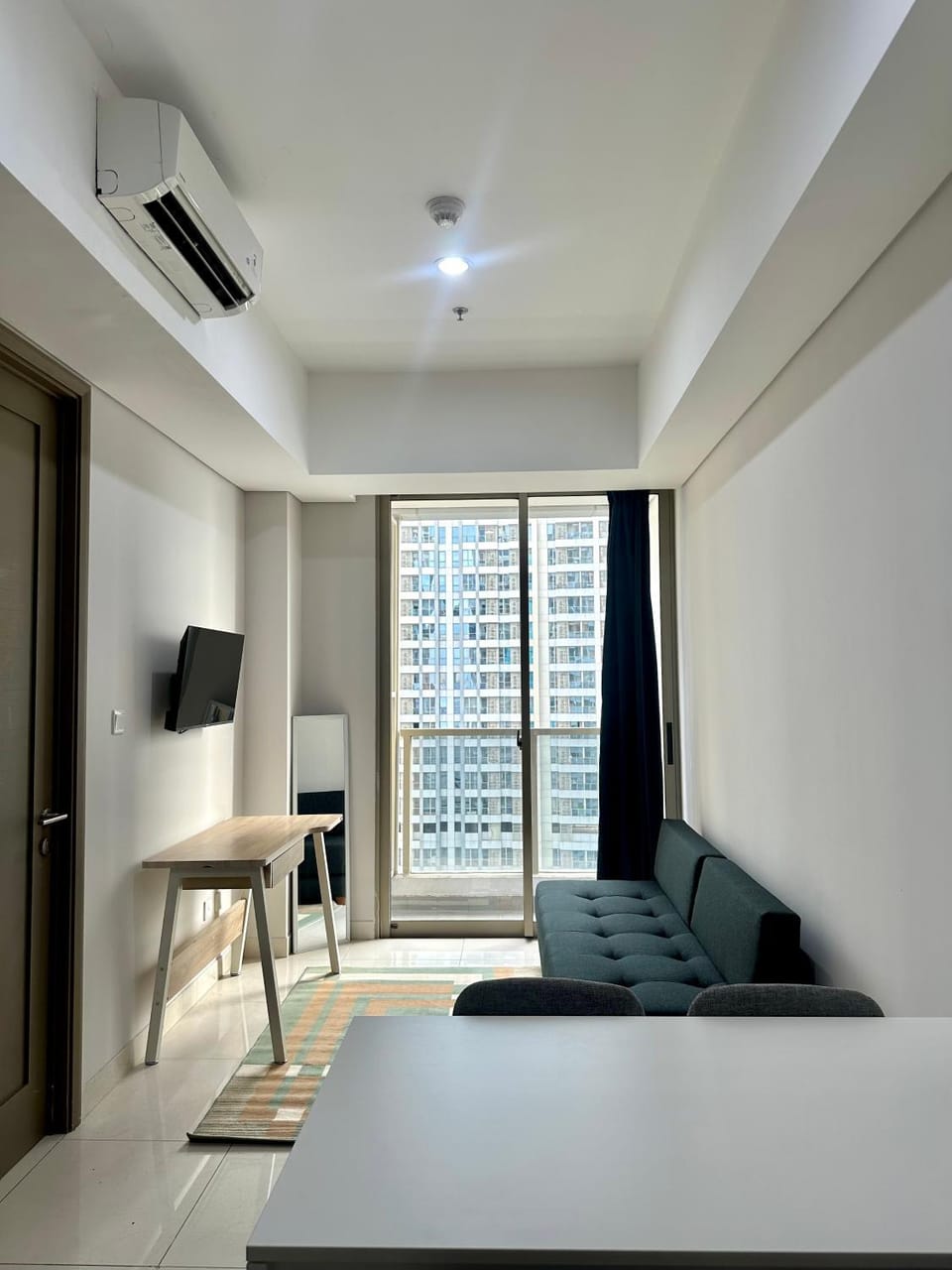 Bed, Seating area