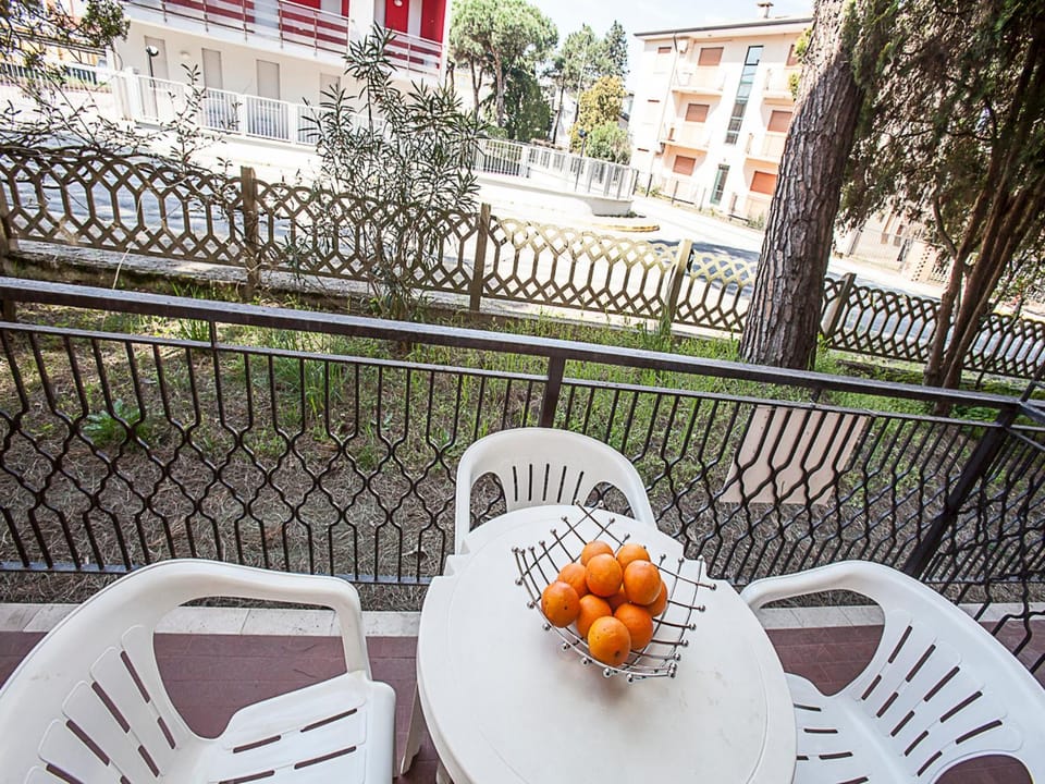 Balcony/Terrace, furniture