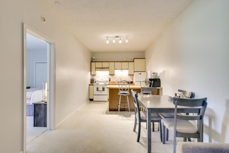 Basye Getaway w/ Pool Access, 2 Mi to Bryce Resort House in Basye