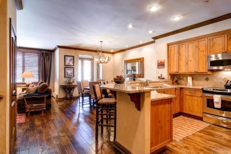 Highlands Slopeside 200 by East West Hospitality Apartment in Beaver Creek