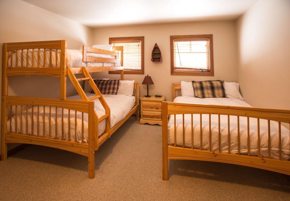 Bed, Bedroom, bunk bed