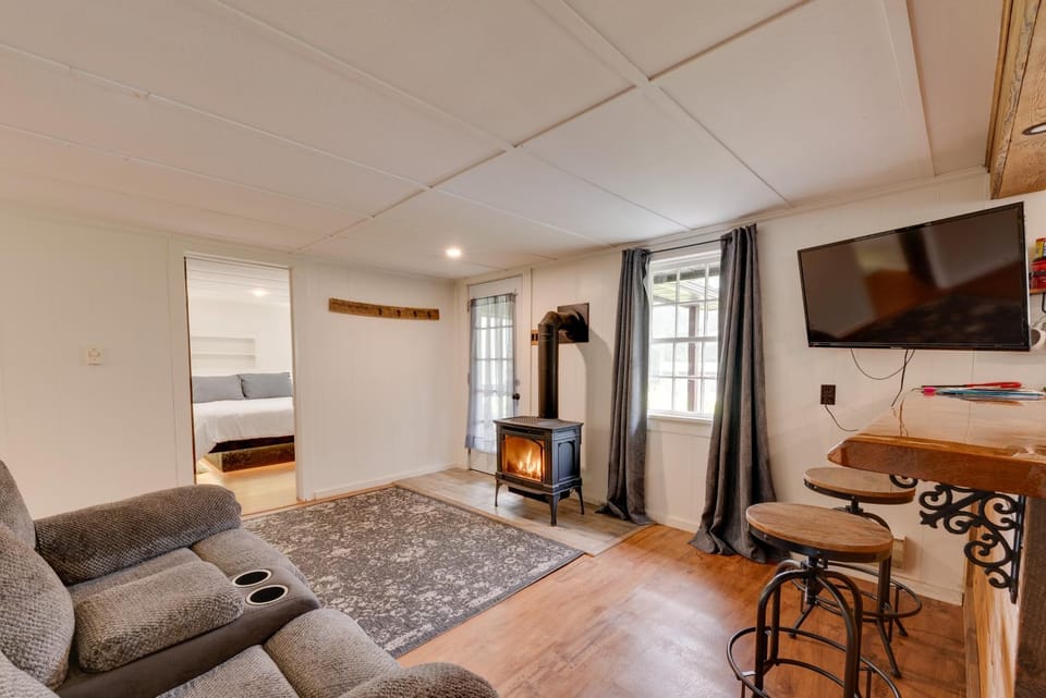 Private Hot Tub: Main Cabin at Elk Creek Escape! Cabin in Pennsylvania