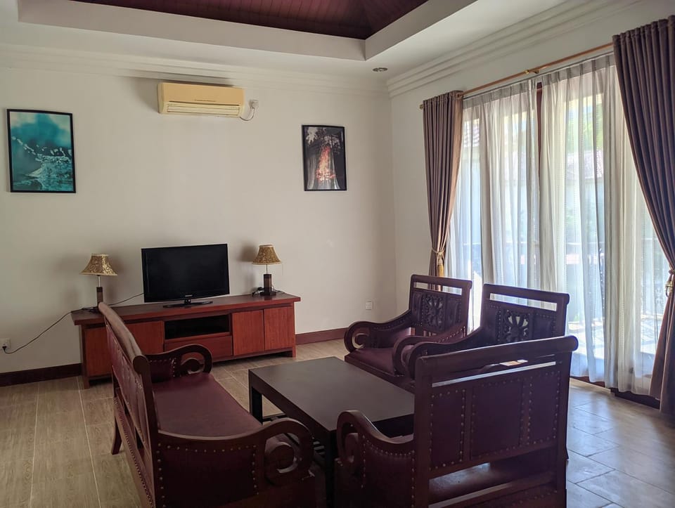 Communal lounge/ TV room, TV and multimedia, Living room