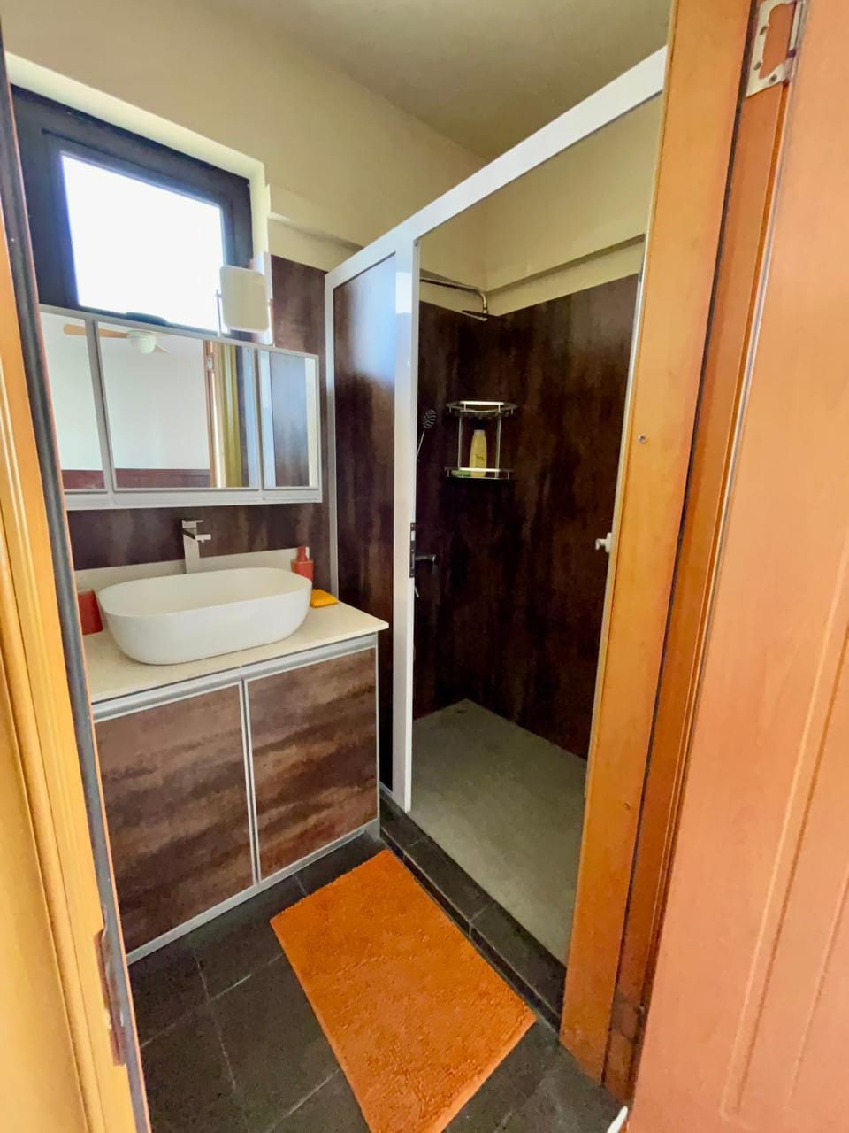 Shower, Bathroom, towels