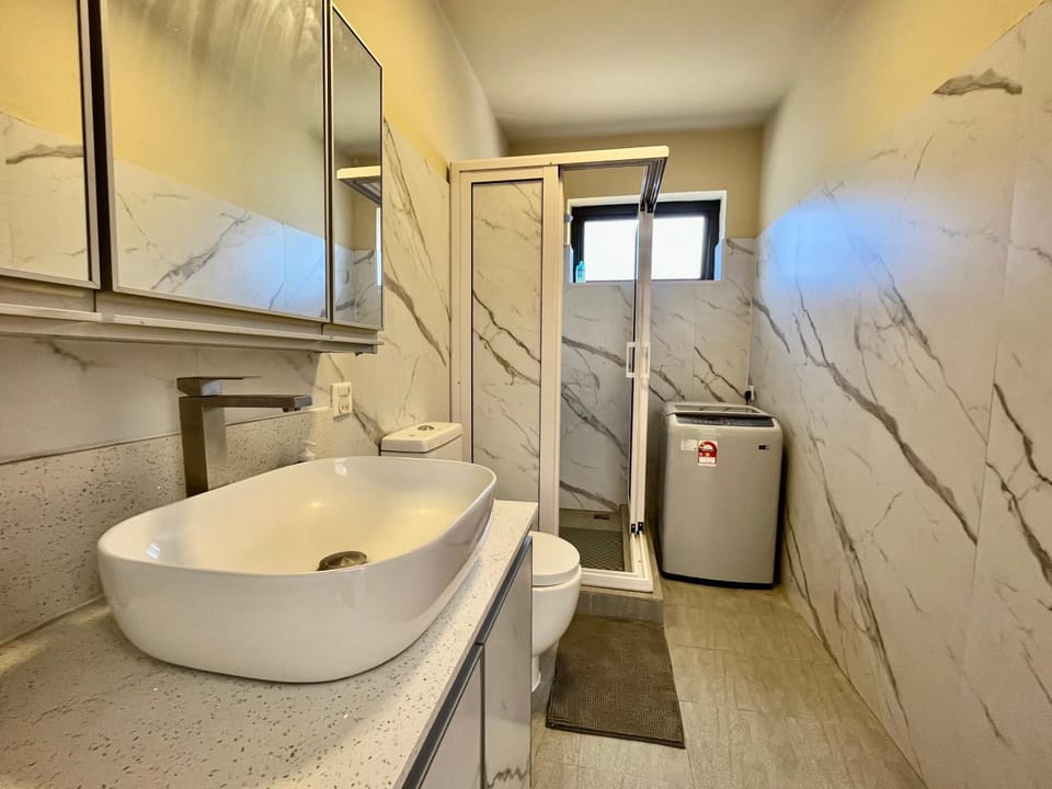 Toilet, Bathroom