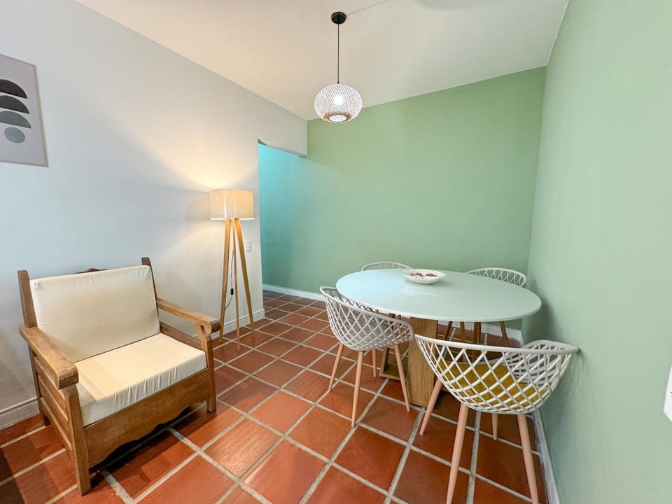 Living room, Seating area, Dining area, Meals