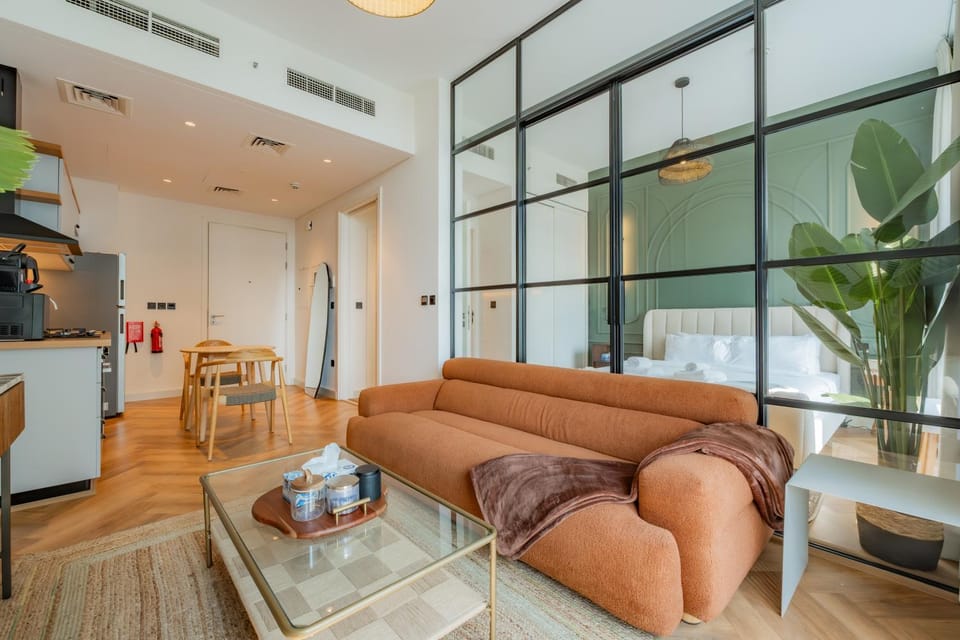 Kitchen or kitchenette, Living room, Seating area