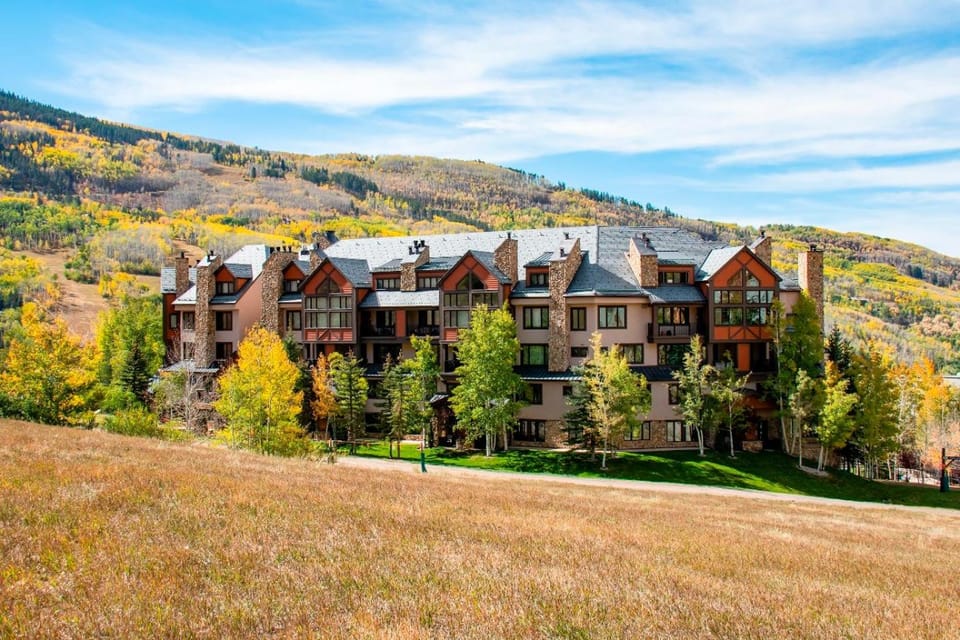 Highlands Slopeside 212 by East West Hospitality Apartment in Beaver Creek