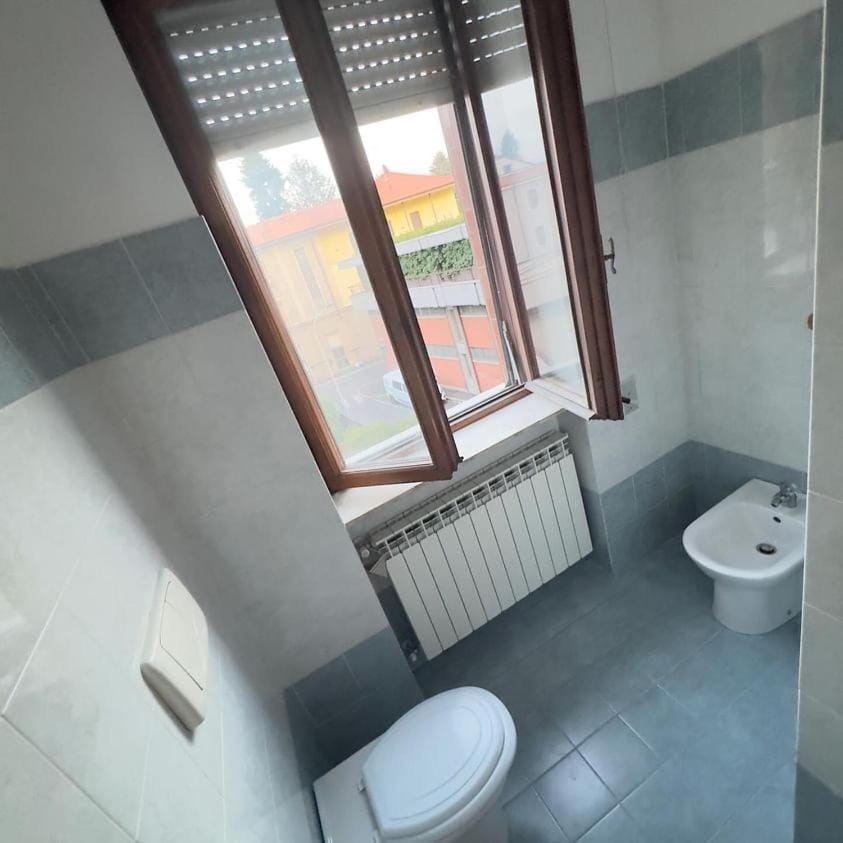 Toilet, bidet