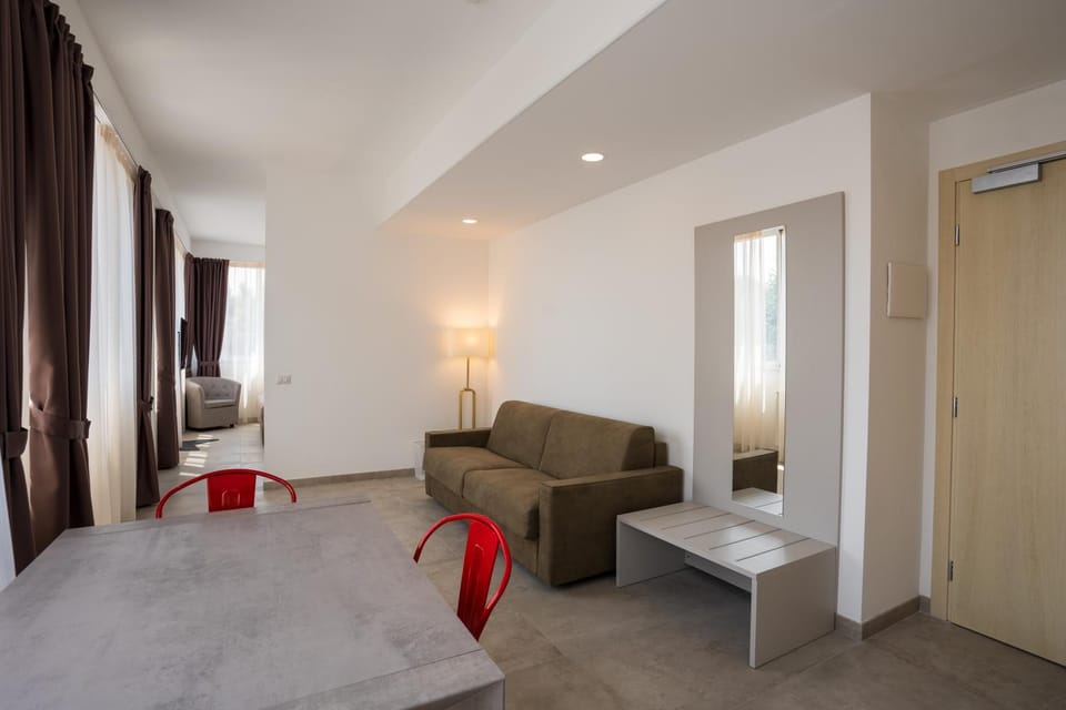 Living room, Seating area