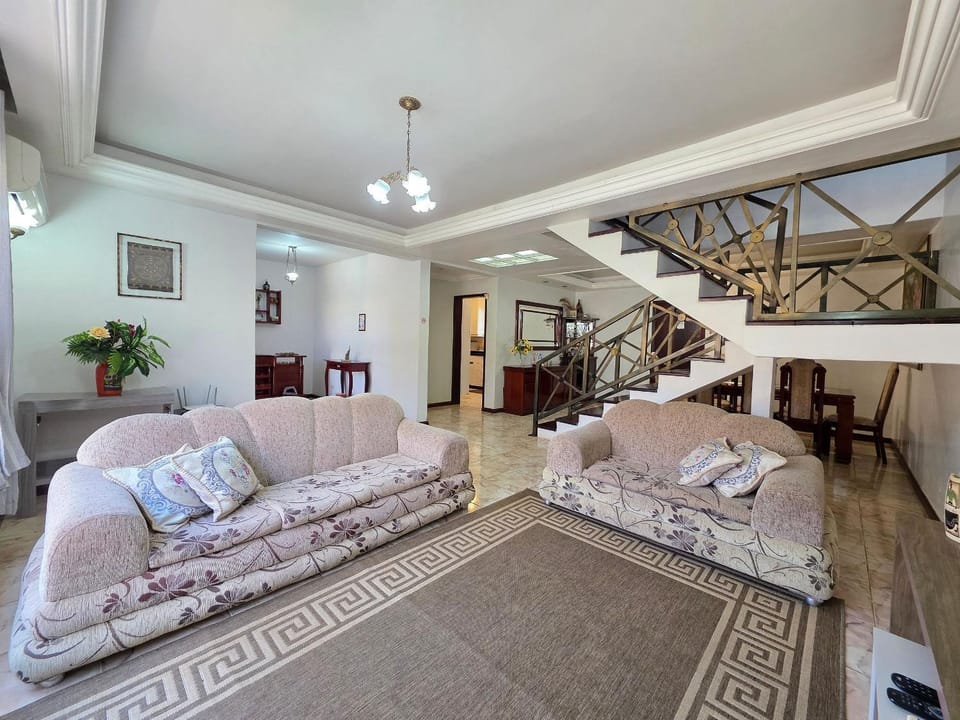 House with Pool near Attractions / Wi-Fi / Garage House in Foz do Iguaçu