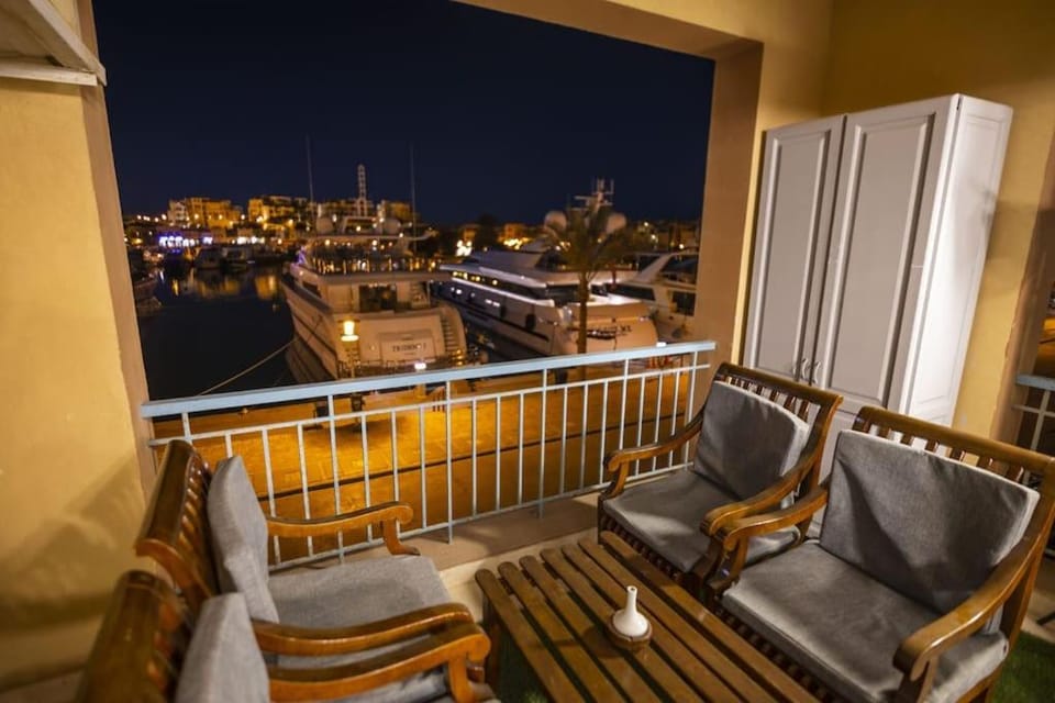 View (from property/room), Balcony/Terrace