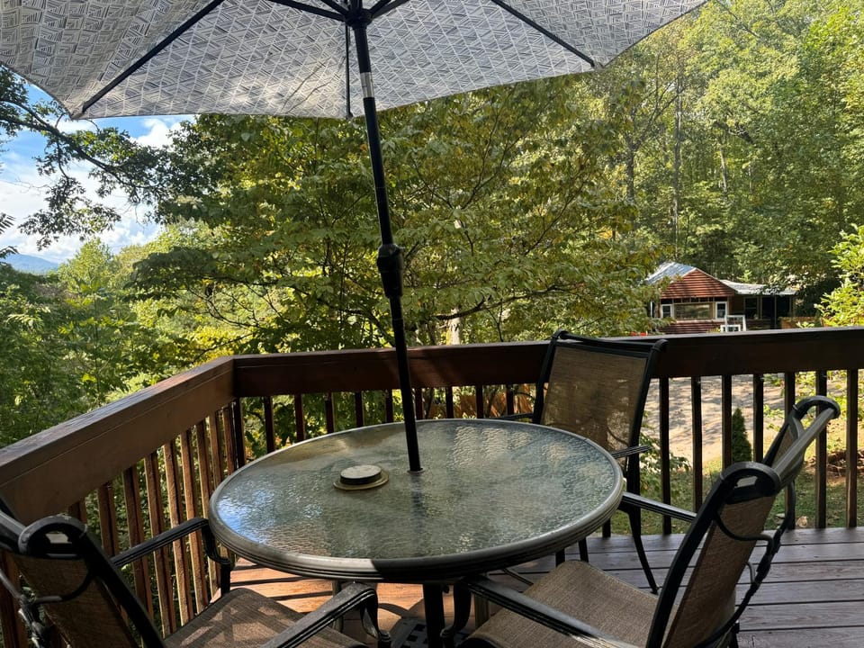 Patio, Natural landscape, View (from property/room), Balcony/Terrace, Seating area, Mountain view