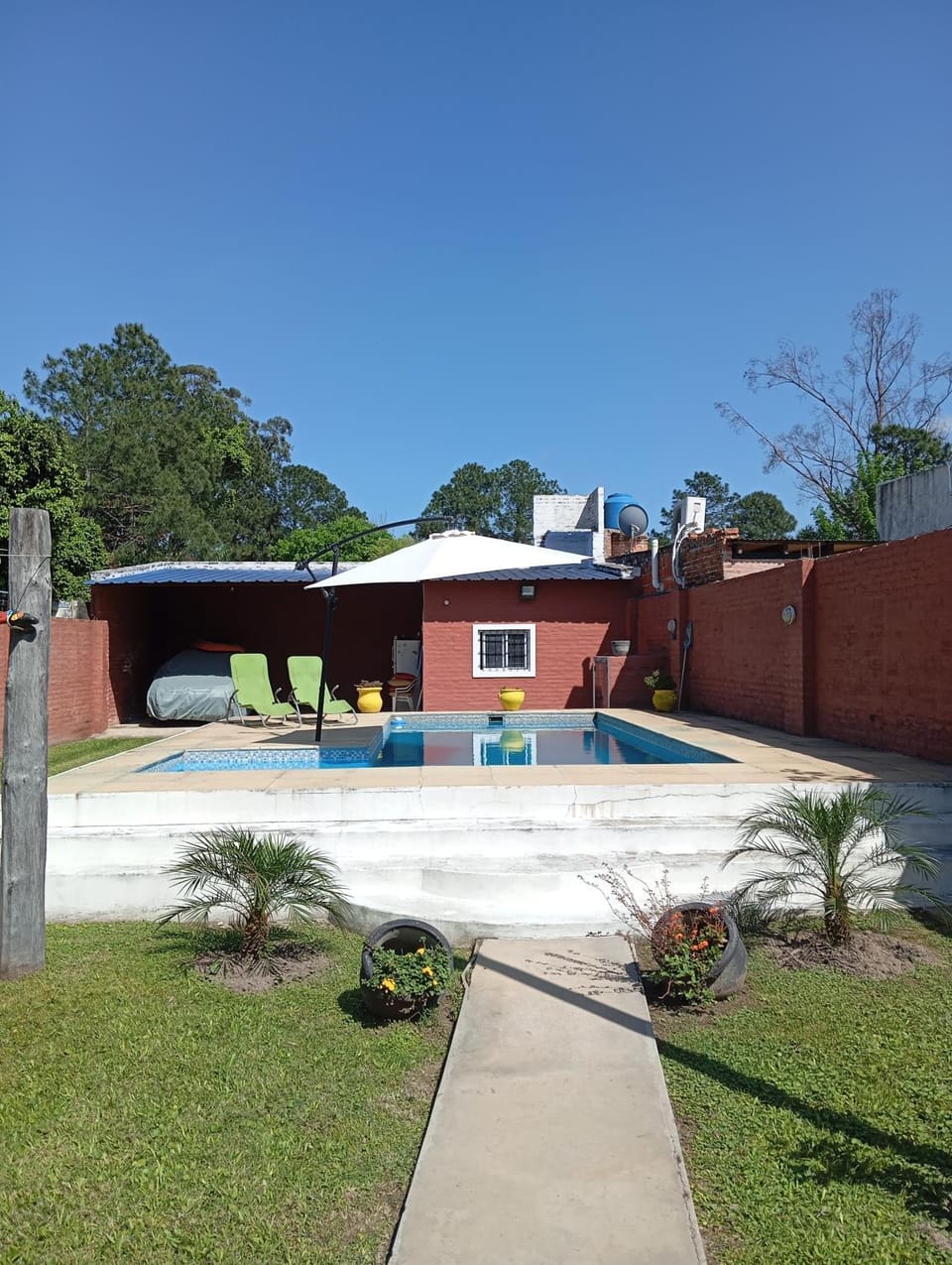 Swimming pool