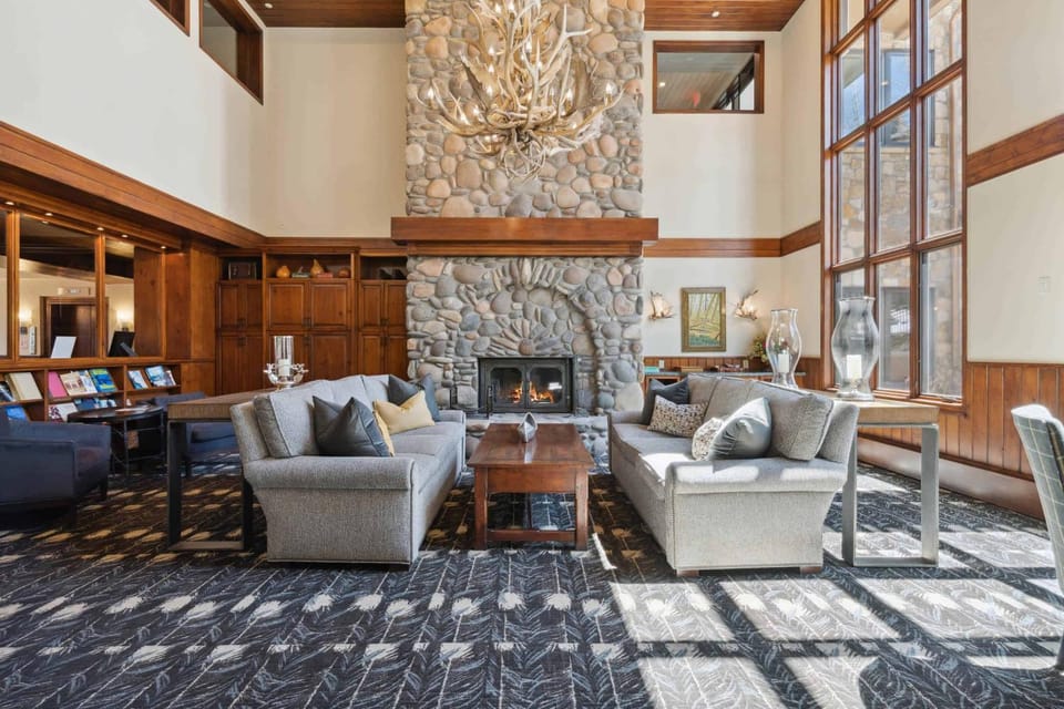 Highlands Slopeside 507 by East West Hospitality Apartment in Beaver Creek