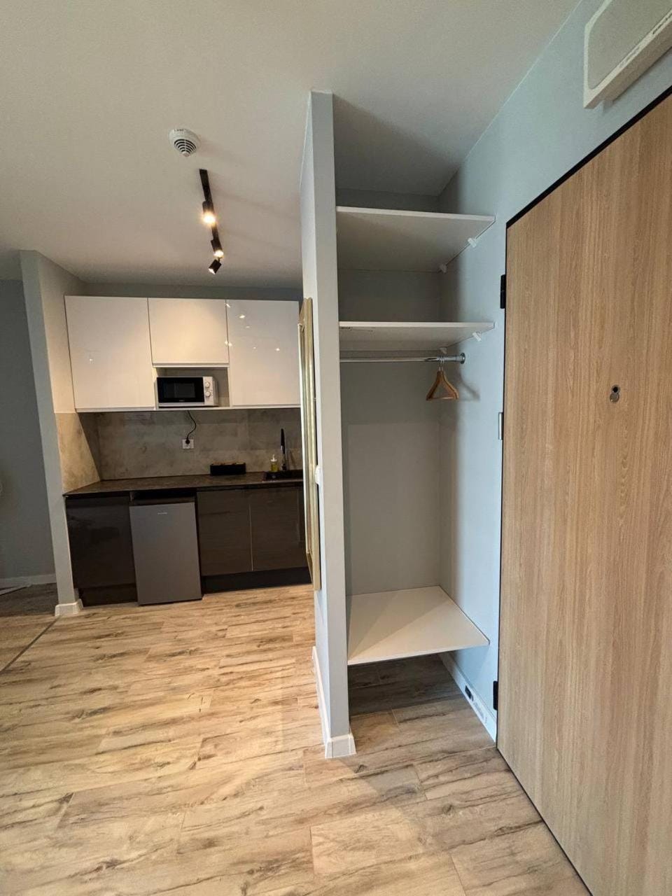 Escape Apart A44 Apartment in Warsaw