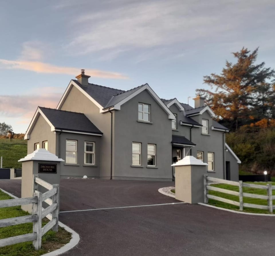 Dromore house F94W57E Bed and Breakfast in County Donegal