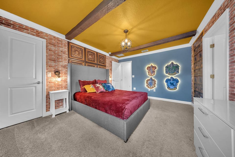Bed, Photo of the whole room, Bedroom