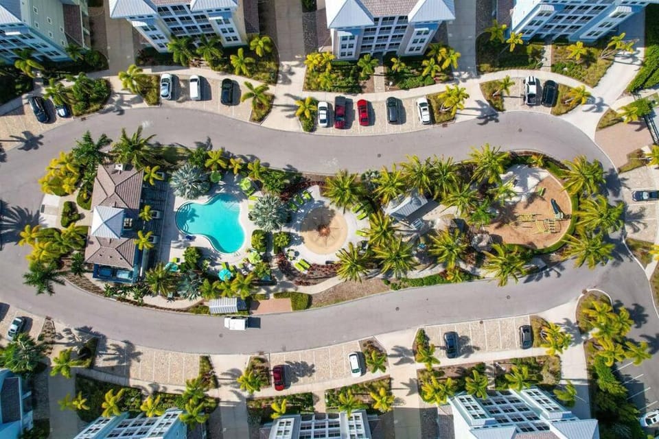 Sunset Seacret by Coastal Chic Vacations Apartment in Bradenton