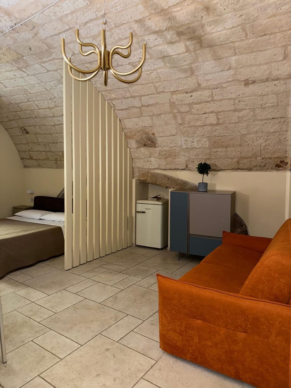 Bed, Living room, Photo of the whole room, Bedroom