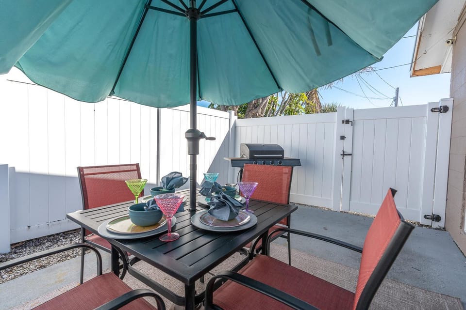 Beach Escape Your Ideal Island Retreat House in Holmes Beach