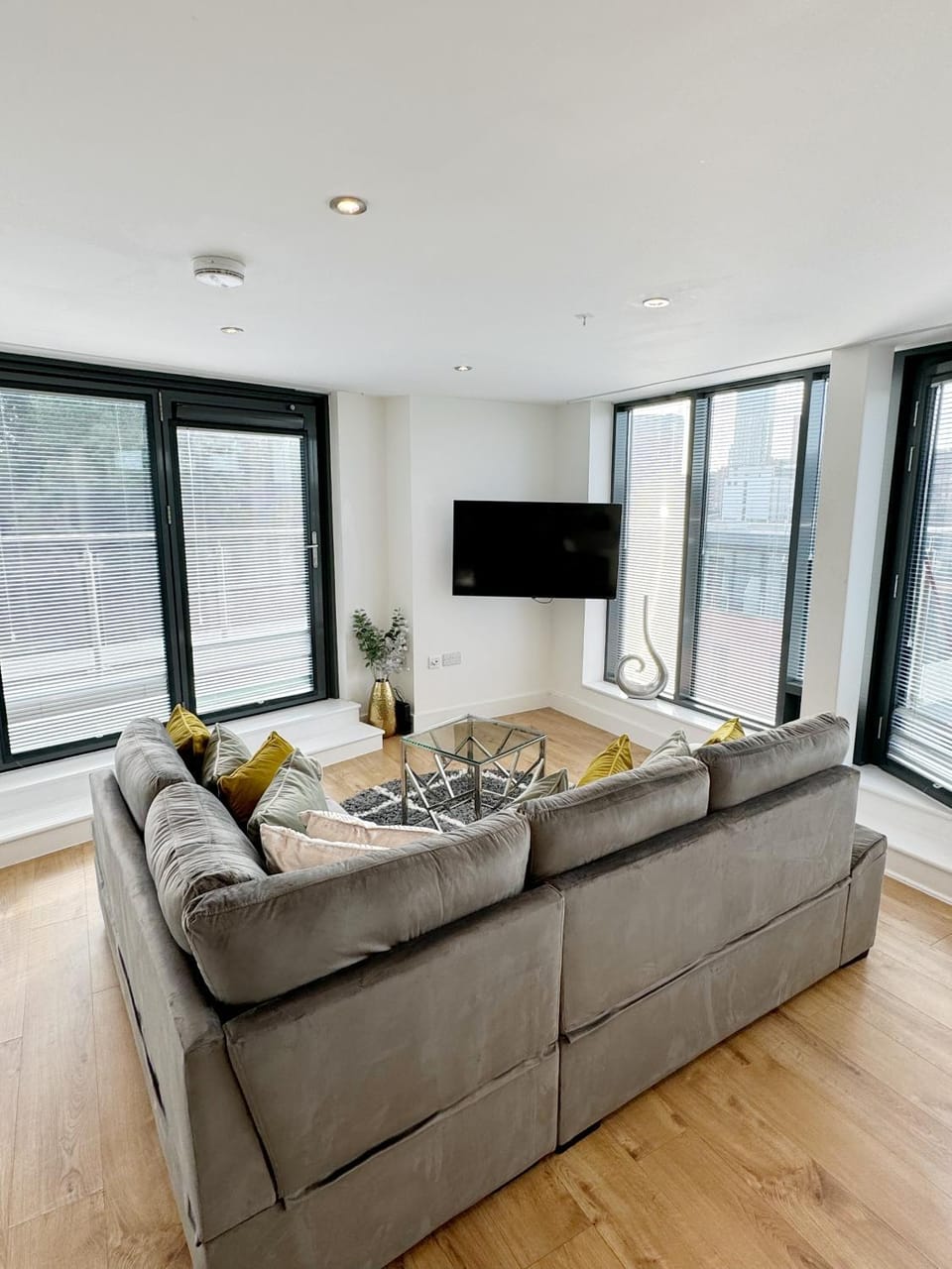 TV and multimedia, Living room, Seating area