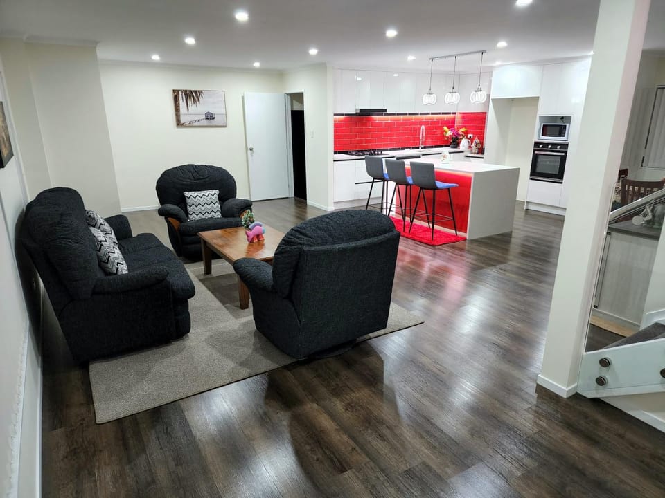 Kitchen or kitchenette, Living room
