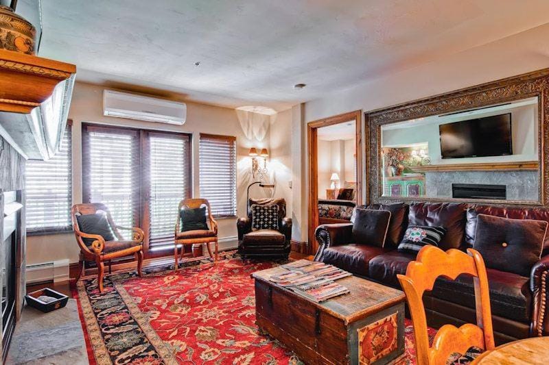 Market Square 201 by East West Hospitality Apartment in Beaver Creek