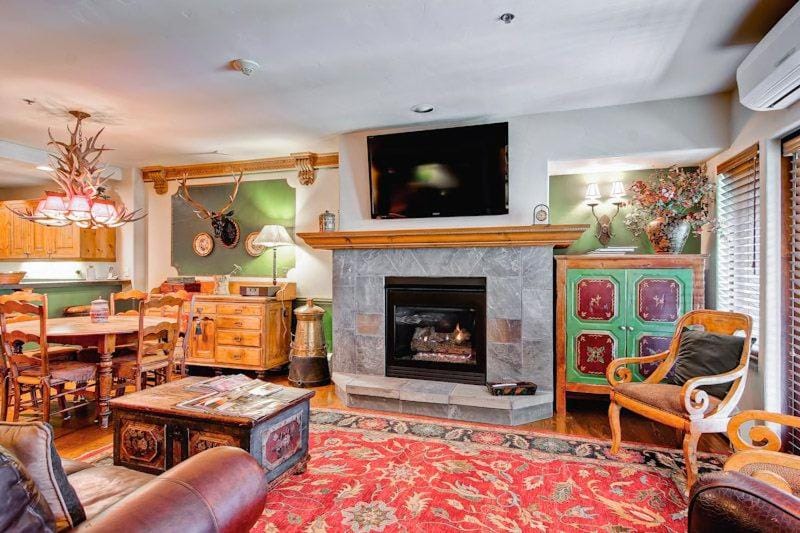 Market Square 201 by East West Hospitality Apartment in Beaver Creek