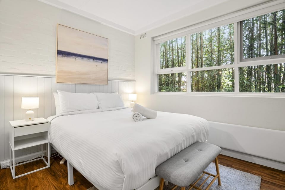 Charming 1-Bed with Fireplace by the Beach Apartment in Saint Kilda