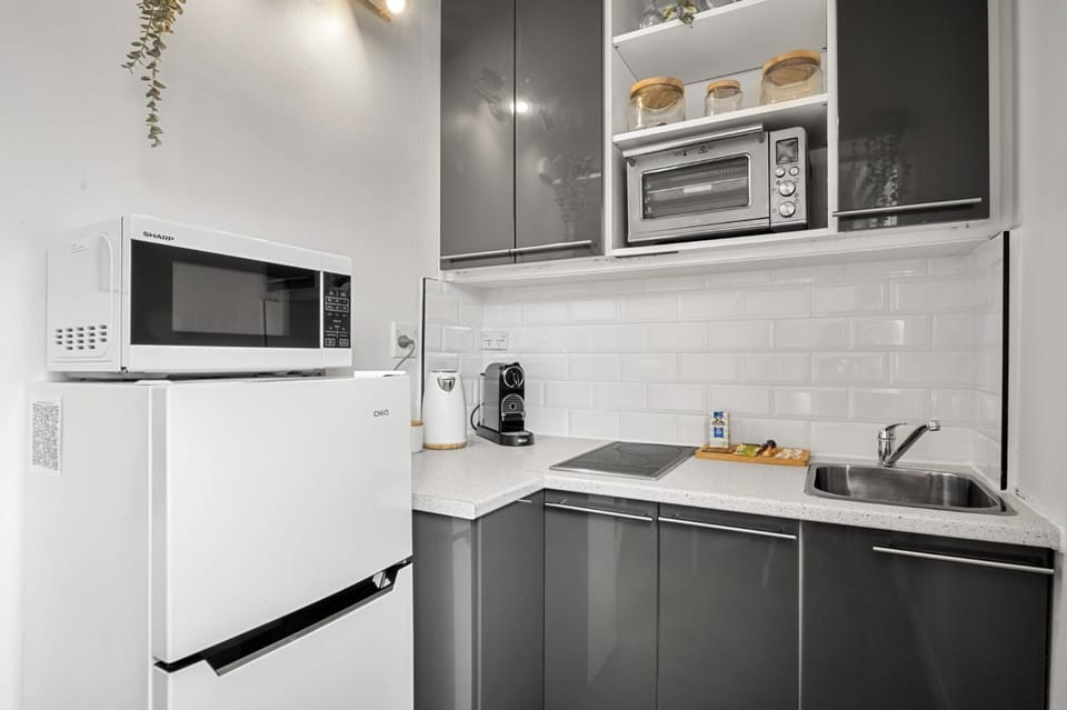 Charming 1-Bed with Fireplace by the Beach Apartment in Saint Kilda