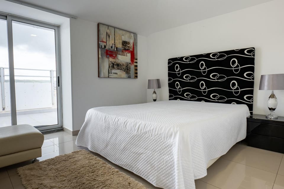 Apartamentos 7 Saias Marginal Bed and Breakfast in Nazaré