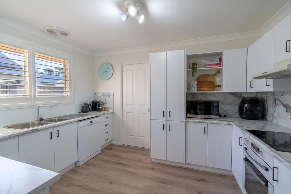 200m to Shellharbour Village - Calm Coastal Townhouse House in Wollongong