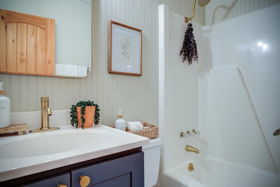 Bathroom, Bath