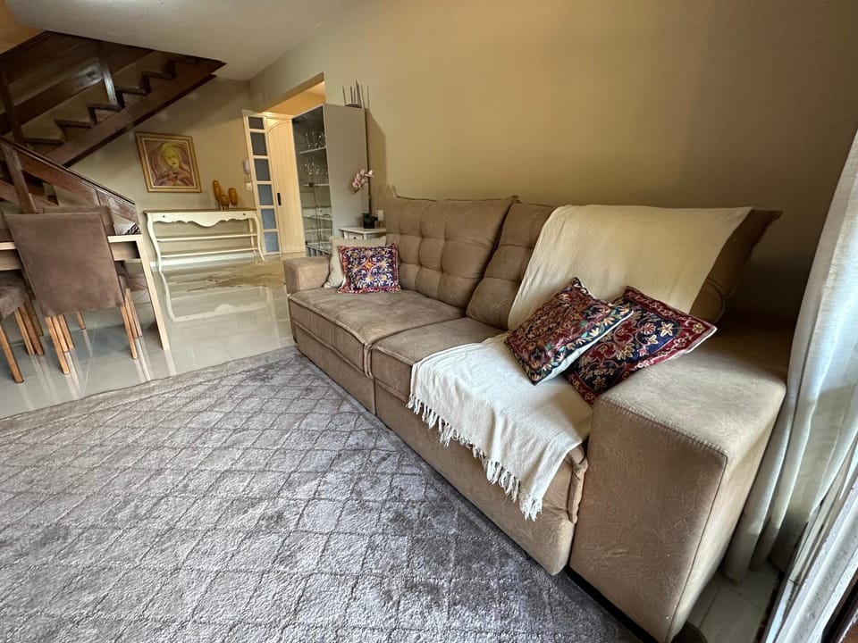 Seating area, pet friendly