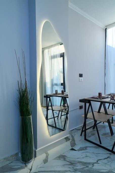 شقة فندقية 3 غرف-بجلسة خارجية-بالقاهرة بمدينة اكتوبر Apartment in Egypt