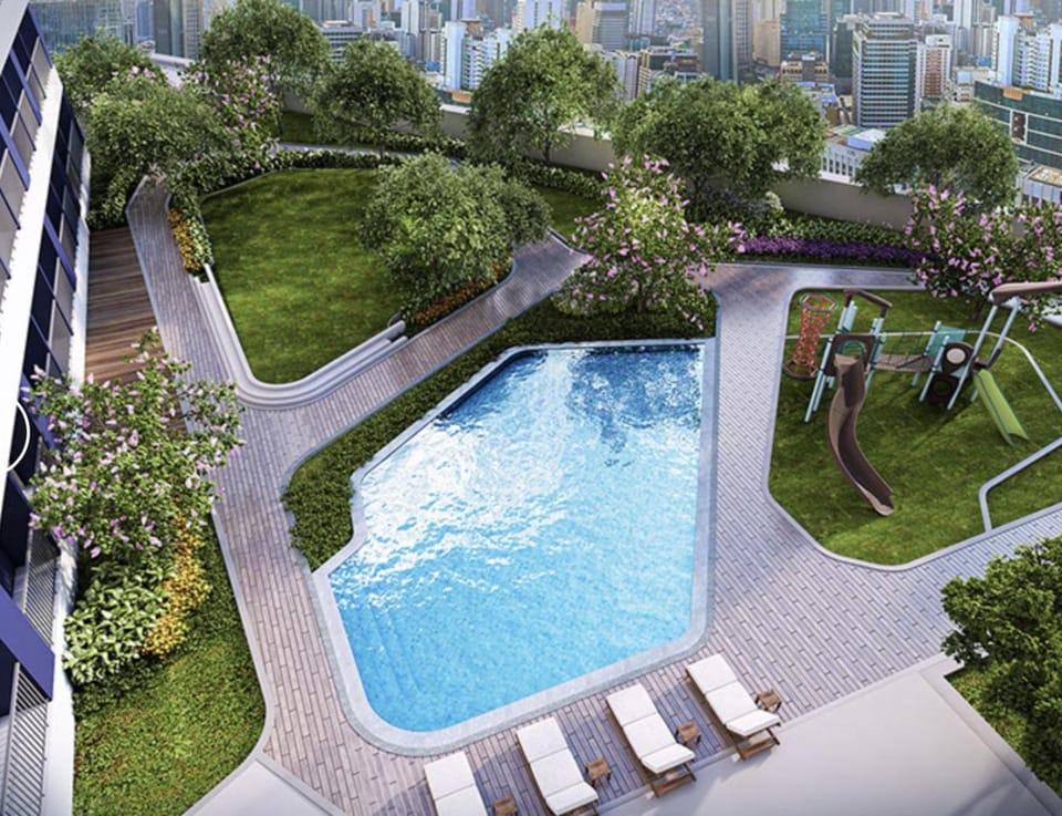Restaurant/places to eat, Swimming pool