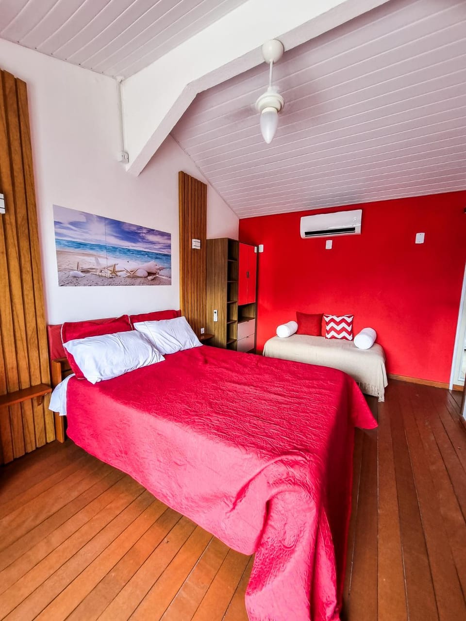 Bed, Bathroom, Bedroom, air conditioner
