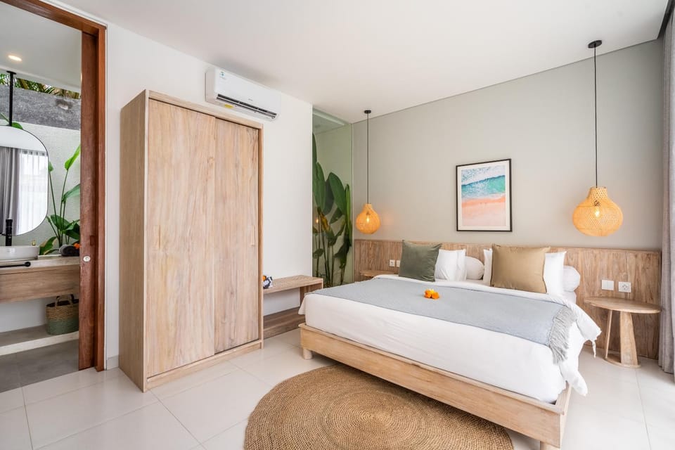 Bed, Bedroom, internet, wardrobe, air conditioner