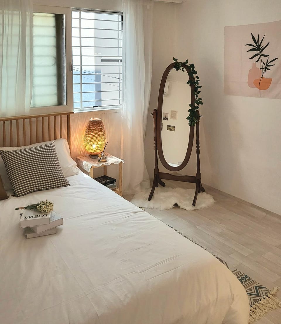 Bed, Decorative detail, Bedroom