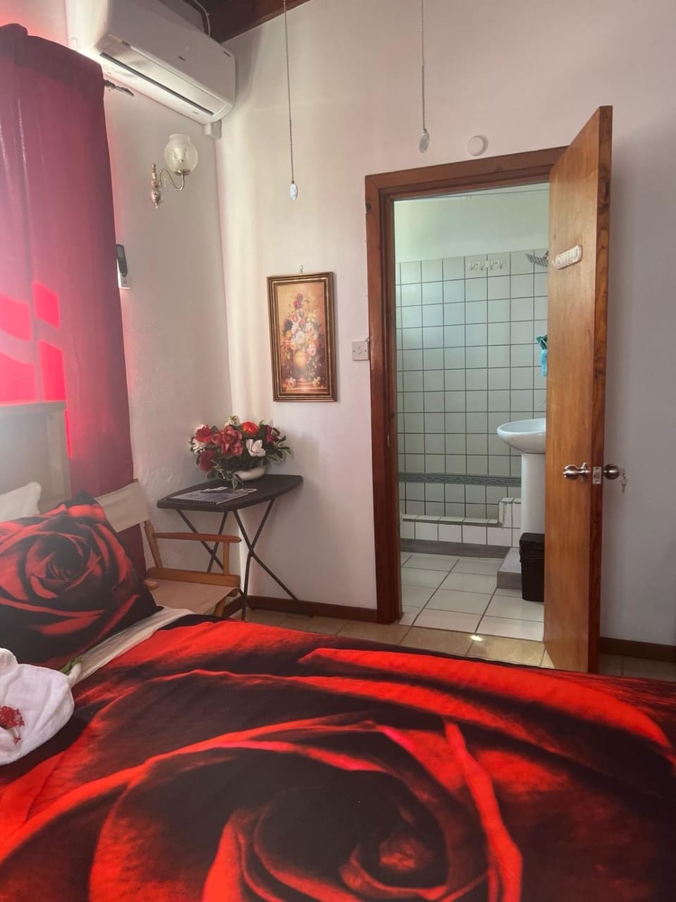 Shower, Toilet, Bed, Bedroom
