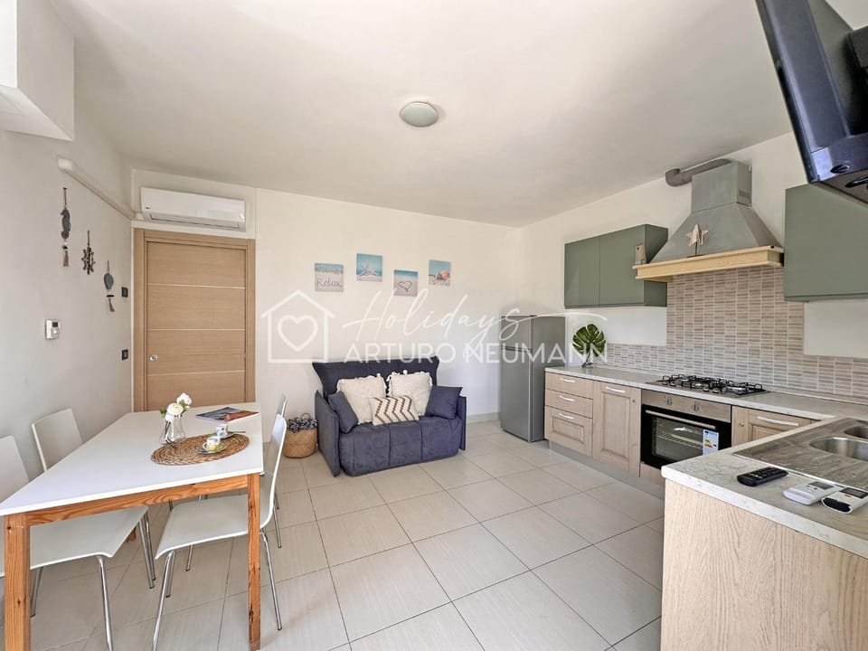 TV and multimedia, Kitchen or kitchenette, Living room, Seating area, Dining area, oven, stove