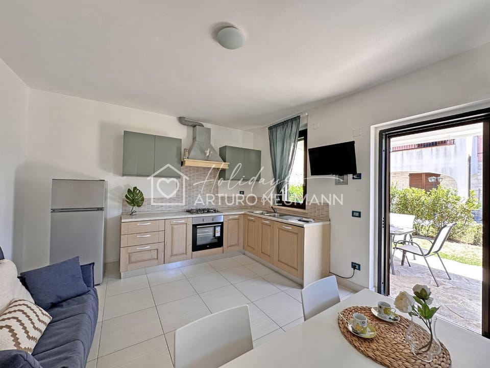 Kitchen or kitchenette, Living room, Seating area, Dining area, oven, stove