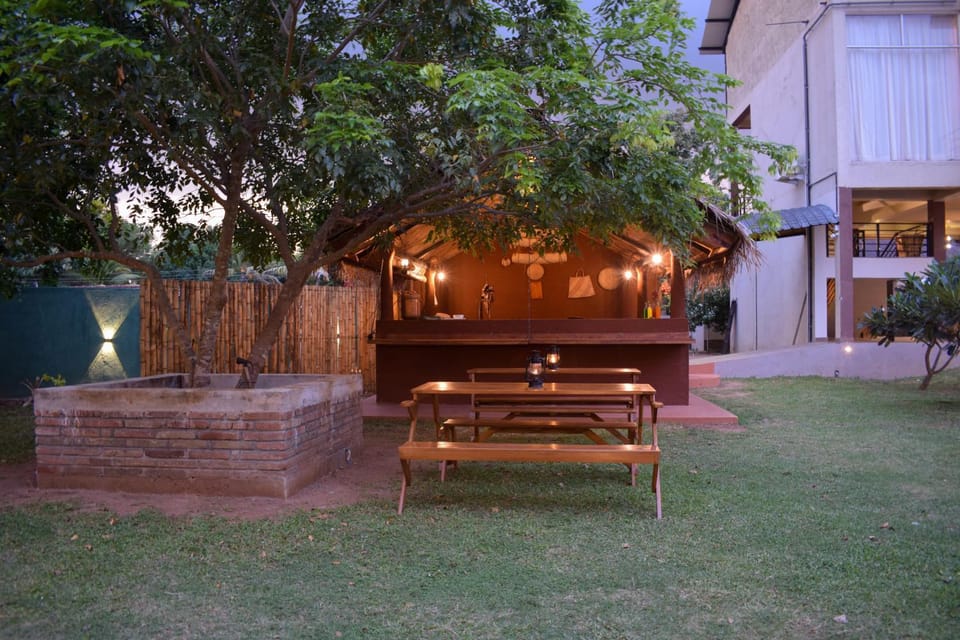 Restaurant/places to eat, Garden view