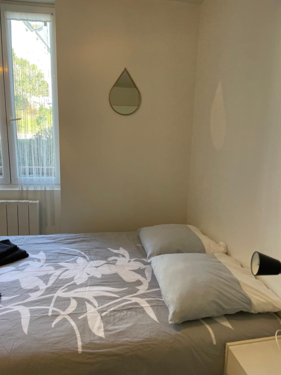 Petit studio avec parking, très bien équipé proche des Thermes et du centre ville Nouvelle literie Apartment in French Basque Country